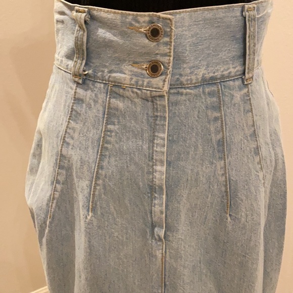 Denim Skirt-front slit- high waisted - Picture 6 of 10